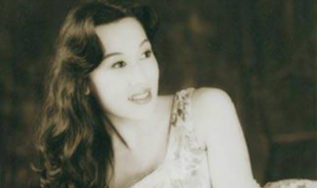 每个人都有追求幸福的权利,也许有些人追求的幸福在外人看来荒唐可笑