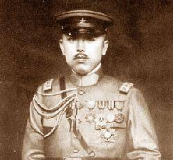 他参加护国战争,主政云南14年,贵为一方军阀,晚年为何众叛亲离