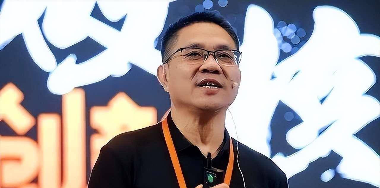 北大才子陈生:出资2亿建138套别墅,无偿送乡亲,今却不敢回老家