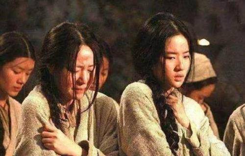 宋徽宗和宋钦宗一同被金国扣押,1135年,金国第三位皇帝完颜亶继位后