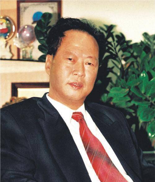 资产千亿却拒绝上市,还在国内捐款15亿_黄楚龙_星河_贡献