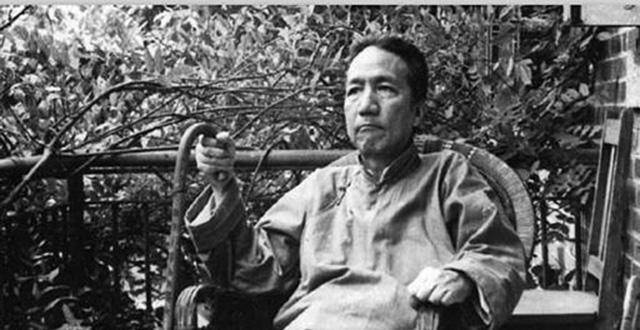 他36岁遇到28岁的她,相伴41年无异心,两人相隔45天先后去世