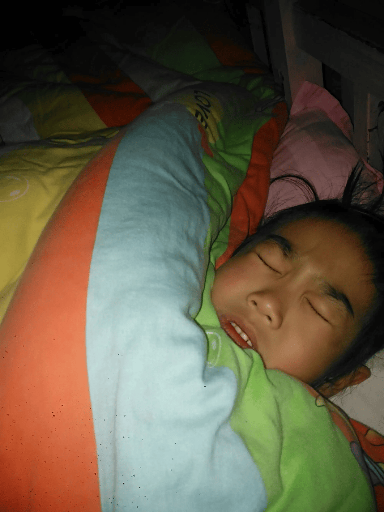 一个聪明的妈妈,是不会在自己的朋友圈晒孩子4种东西,你是吗?