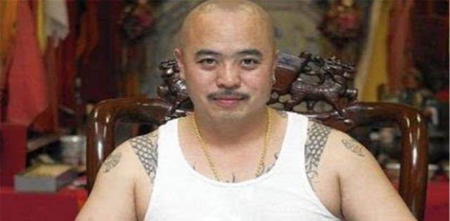 美国华人黑帮老大周国祥:警方为抓他派出卧底,落网后被判2900年