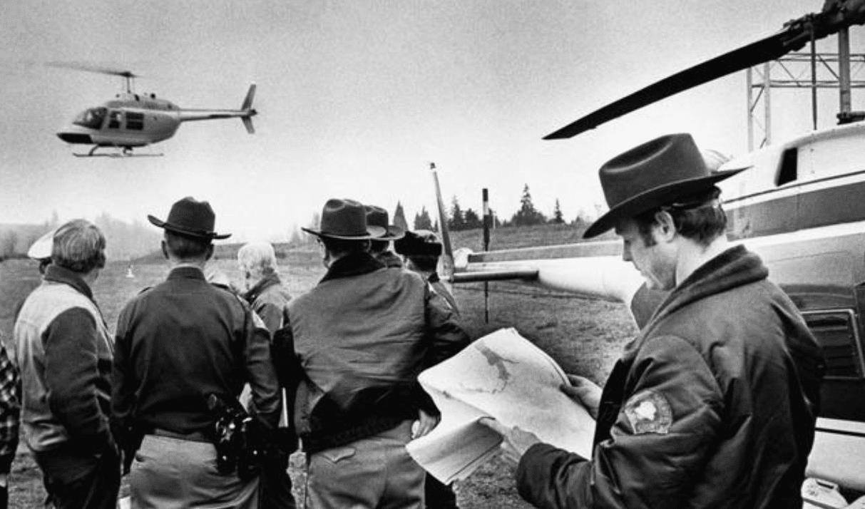 最成功的劫机者:勒索20万美金从3000米高空一跃而下,48年未破案