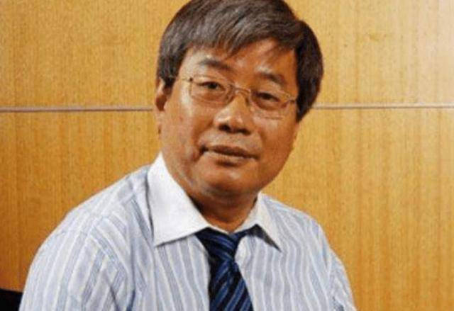 鉴宝专家以17万"骗走"乾隆真迹,转手卖出8700万,后来怎样了