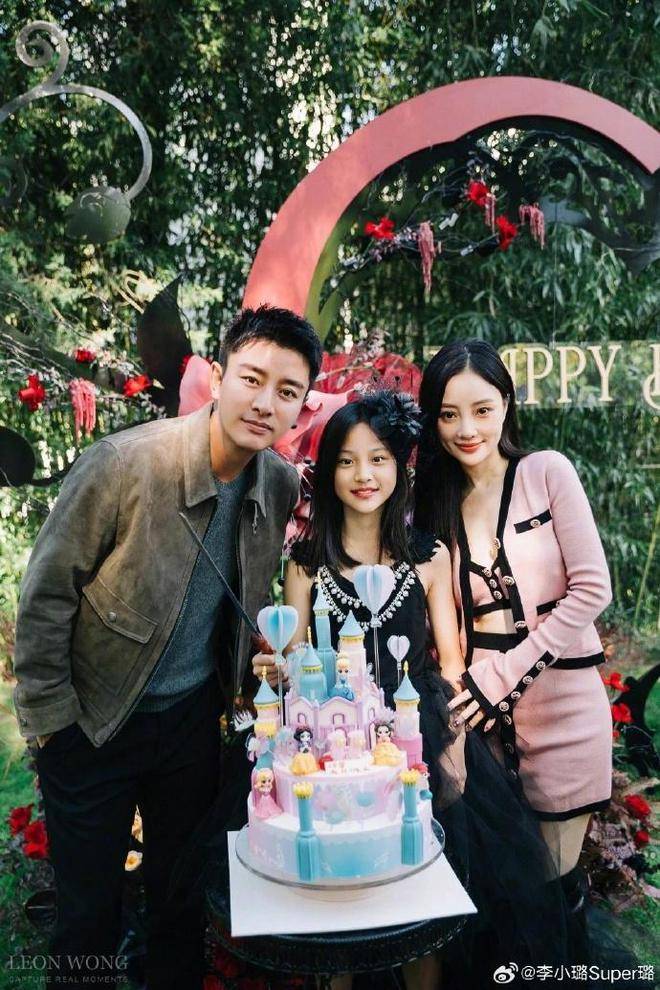 李小璐生活惬意惹人羡,绝世容颜美如少女,贾乃亮室内抽烟引争议