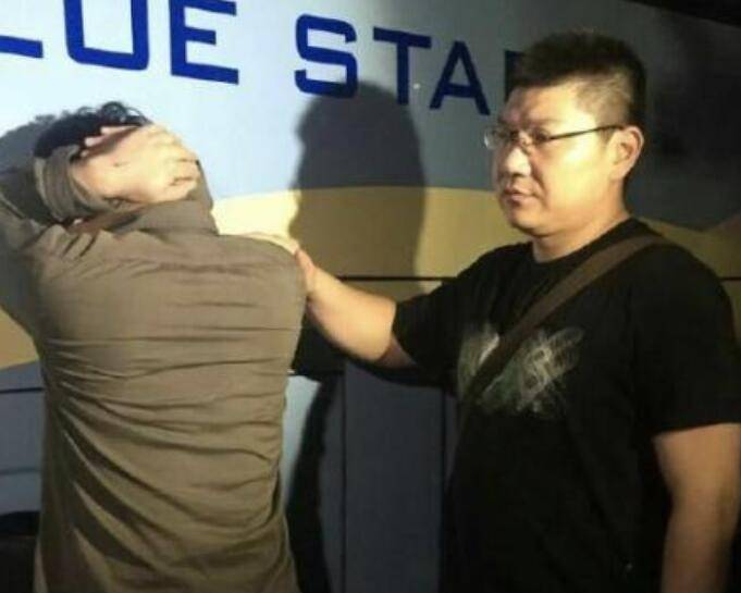 富二代张晓恩,豪出3亿追女网红,破产被抓女友直接分手_什么_美色_父亲