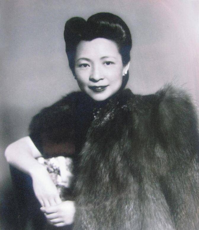 十年婚姻,三观不合,她痛快离婚,余生褪去华服,甘当一辈子后妈_唐瑛