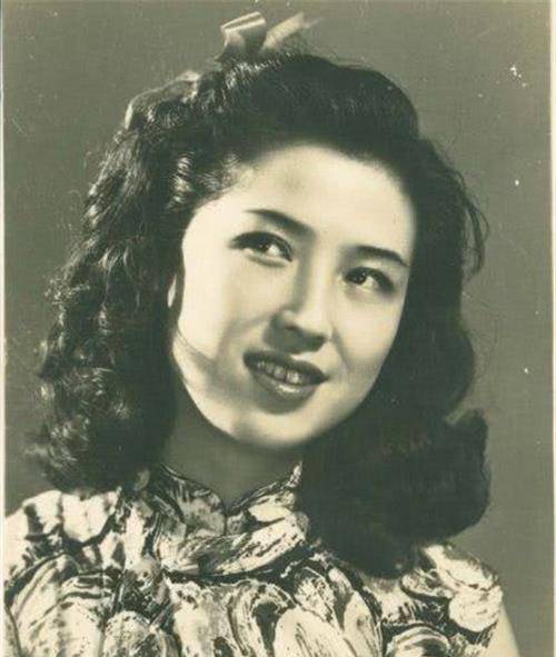 杜月笙去世,娇妻孟小冬只分得两万元遗产,她晚年靠什么度日?