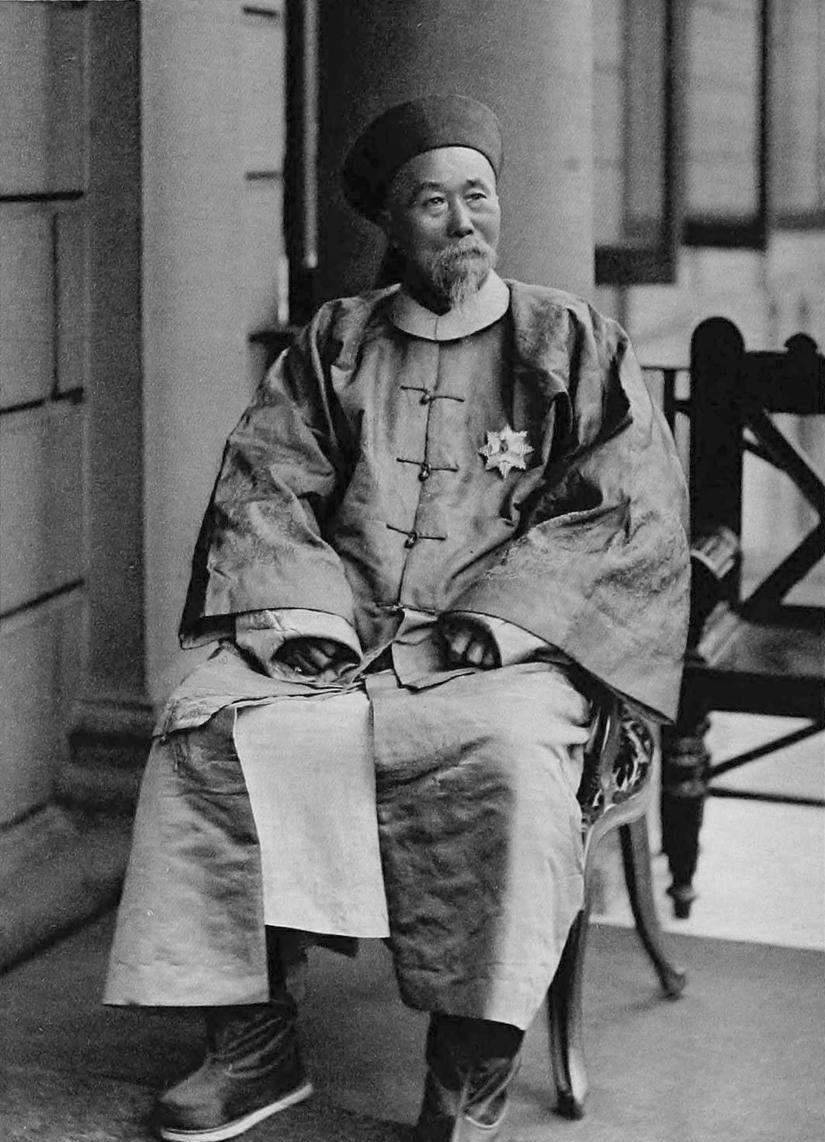 曾国藩主张勤俭,李鸿章存巨额财产给后代挥霍!谁的后代更有出息