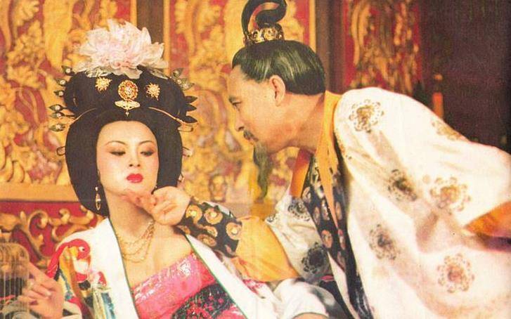 杨贵妃酷爱握槊,每天至少1次,"握槊"为何如此受欢迎_游戏_杨玉环_生活