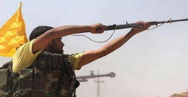 非洲人民为什么开枪的姿势如此搞笑?这其中说法很多呢