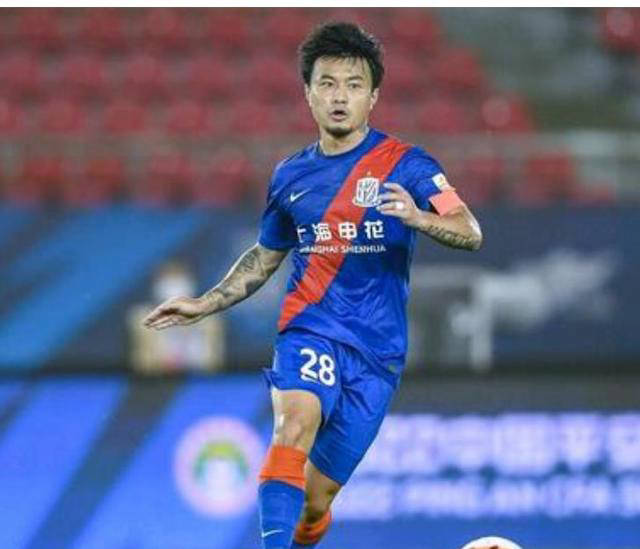 上海申花球员纹身风采:曹赟定与吴曦坚定如宝刀,路易斯成队内射手之王