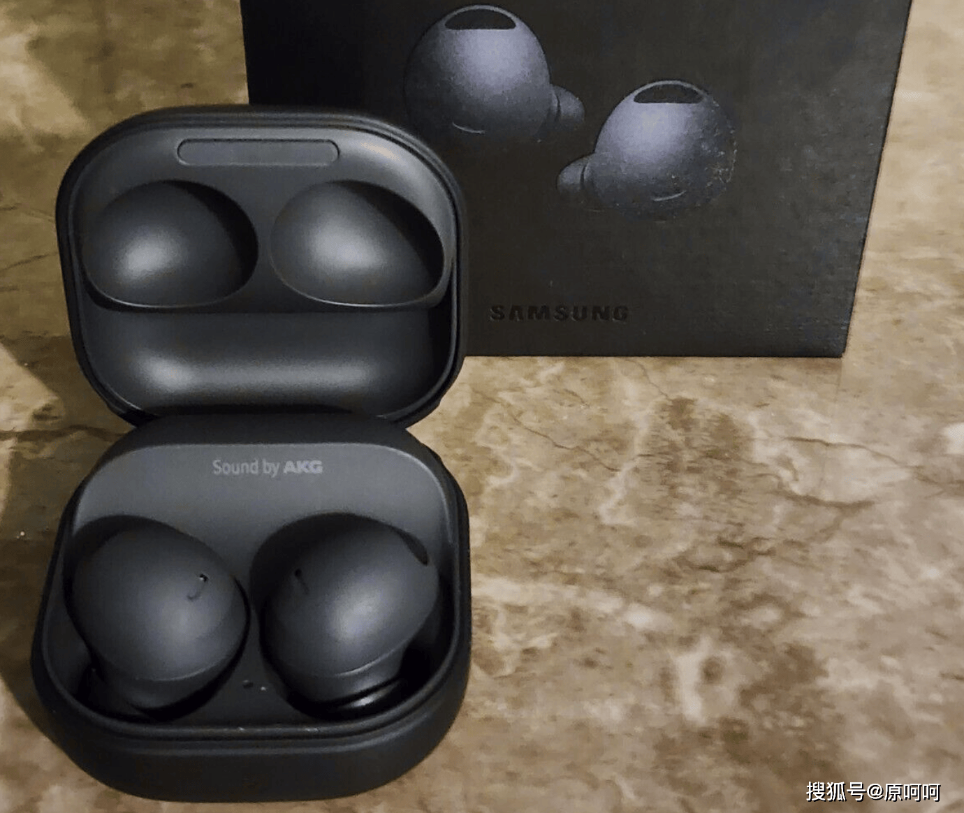 三星 galaxy buds pro 评测:豆芽外形,音质真心不错_耳机_耳朵