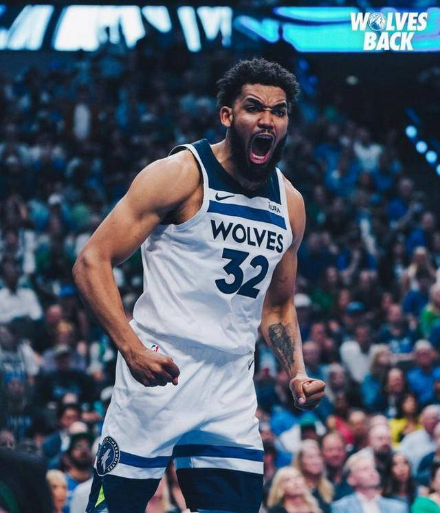 唐斯:半场低迷,强势三分力挽狂澜