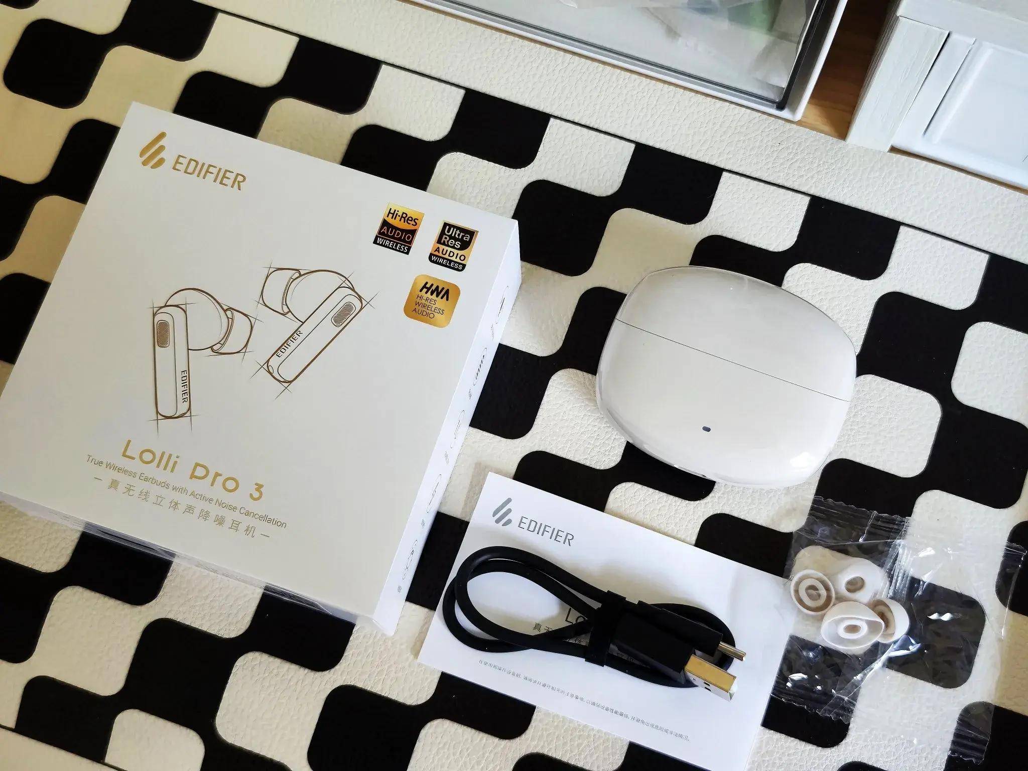 快乐藏在耳朵里?双动圈、双金标、深降噪、空间感一个不落都给你!