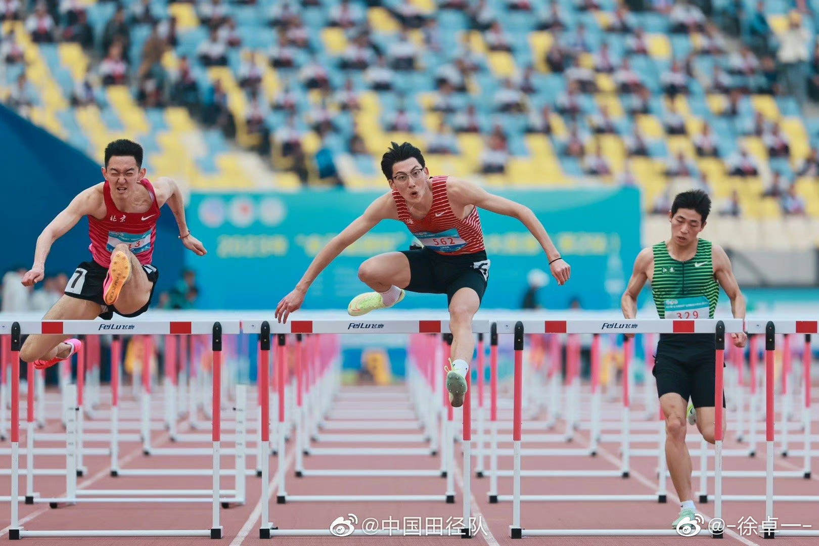接班刘翔!中国第一位达标奥运的00后男子跨栏选手诞生,创造历史