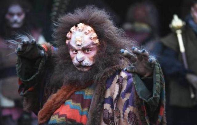 仔细想想刚经历了战争的洗礼,狮驼国必然是尸横遍野,惨烈异常,而在