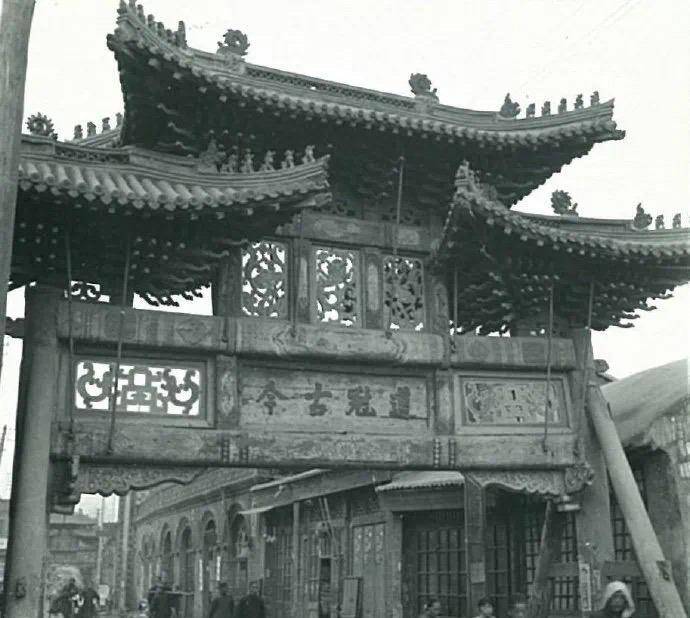 六百年前天津卫遍地牌坊,第一座设在北大关,文庙两牌坊保留至今