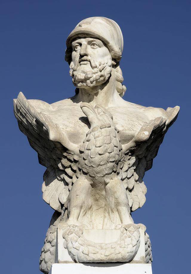 古希腊雅典的所谓民主,就是一个扼杀政治军事精英的制度