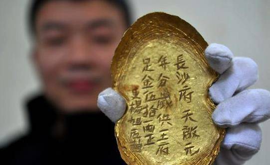 全村人靠盗宝暴富,7岁小孩都会潜水摸宝,一个虎钮就卖800万