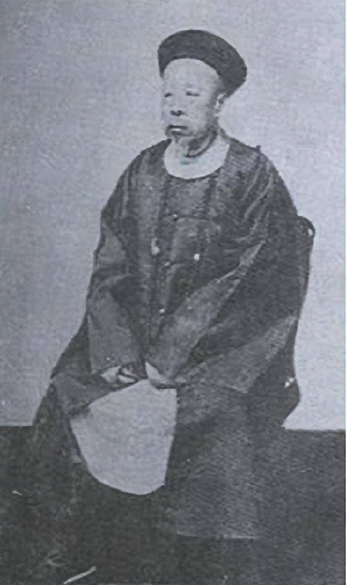 秋瑾牺牲前提三个要求,监斩官都答应,百日后监斩官羞愧自尽