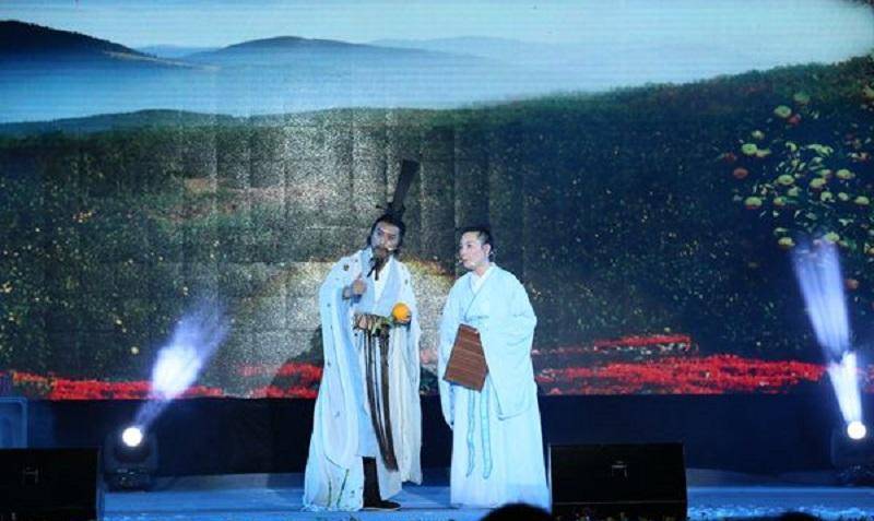 浅析宋玉赋中展现的"宋玉"形象