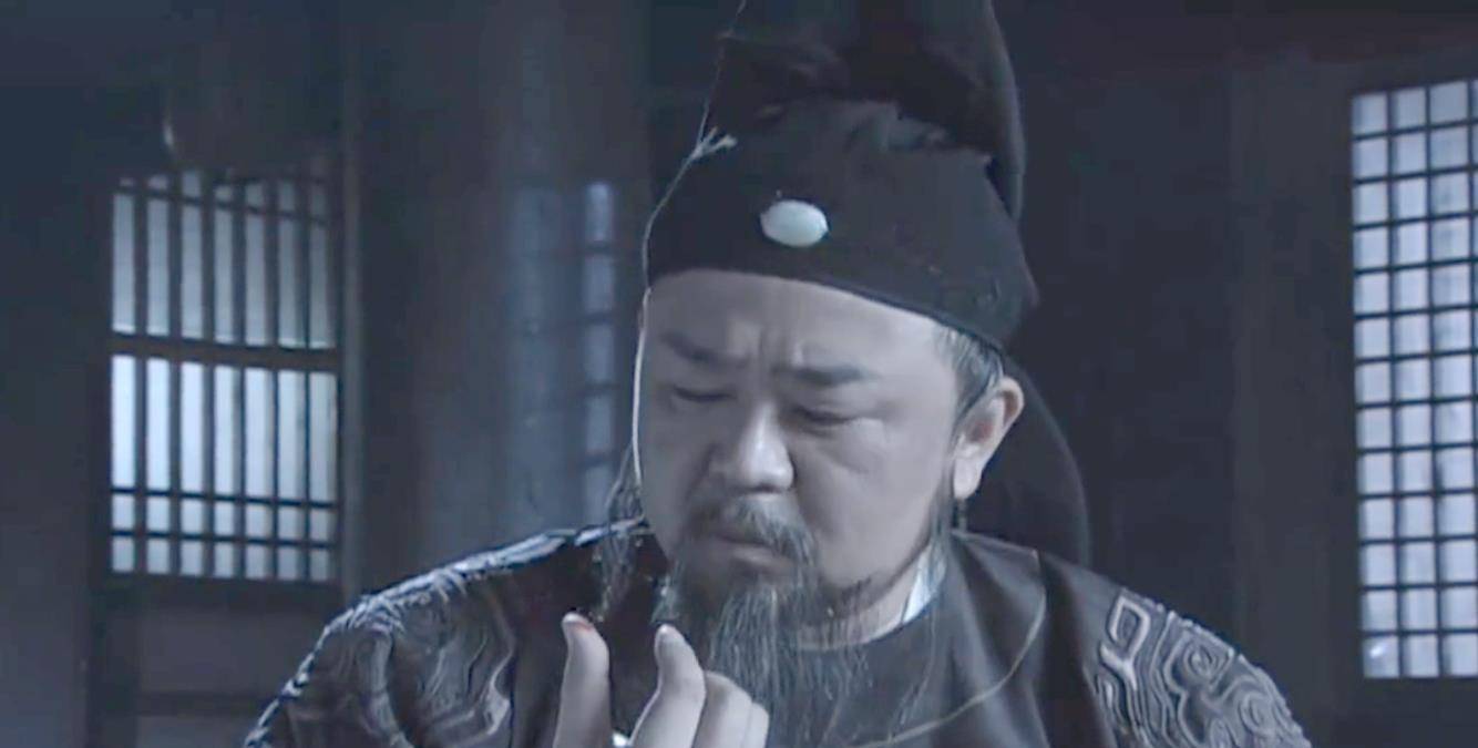 钱雁秋《神探狄仁杰》之"蜜蜂案"中的编剧漏洞