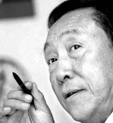 他是闻名世界的大毒枭,自称"鸦片大王"美国花200万美金悬赏他