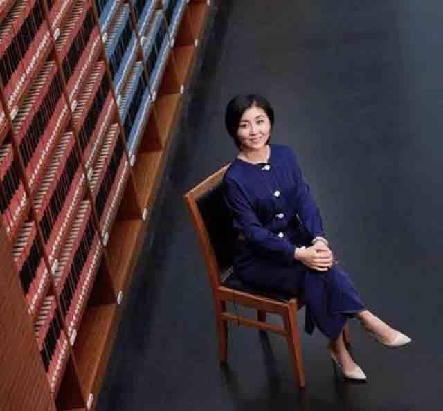 美女科学家30岁成清华博士导师,回国又出国,当选美国外籍院士