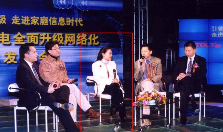 中国打工皇后:59岁北京女人,初中毕业,却当上副总裁,年薪2亿
