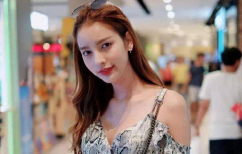 泰国最美人妖皇后,6年前嫁给中国富豪,婚后老公帮她实现公主梦