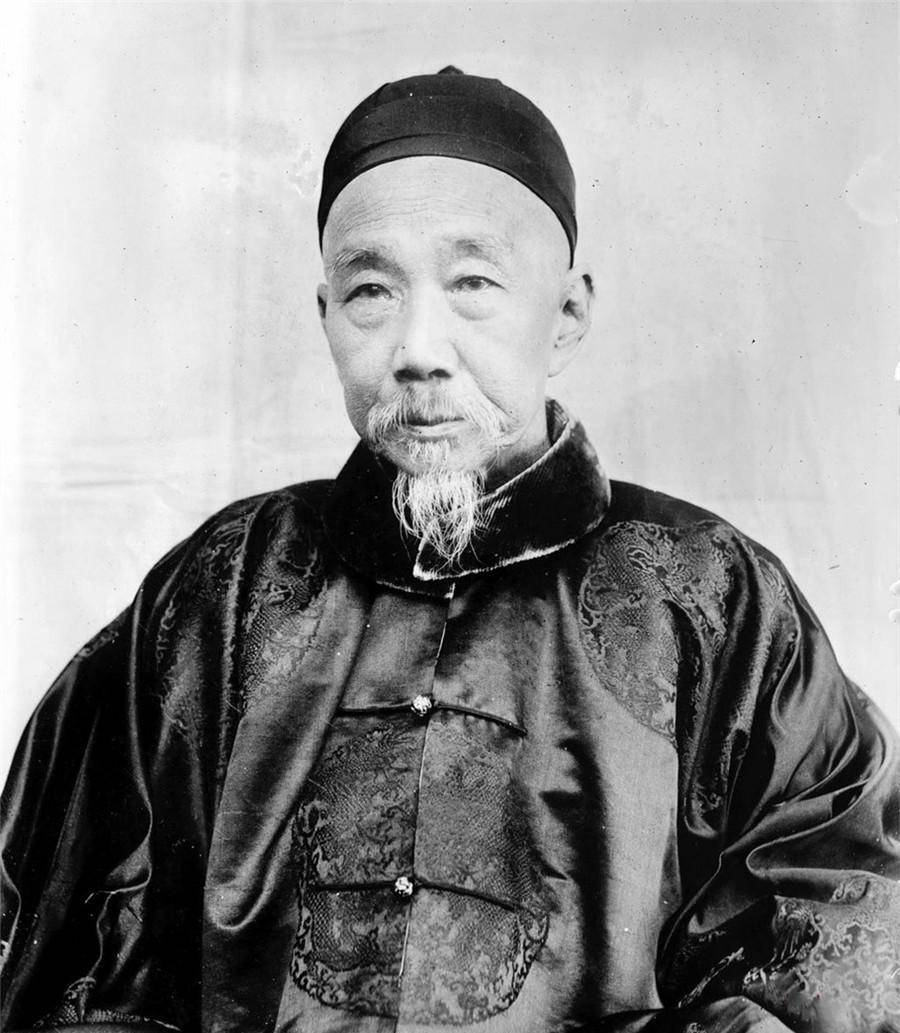 晚清封疆大吏们:个个威风八面,对大清愚忠,图9是大英雄左宗棠