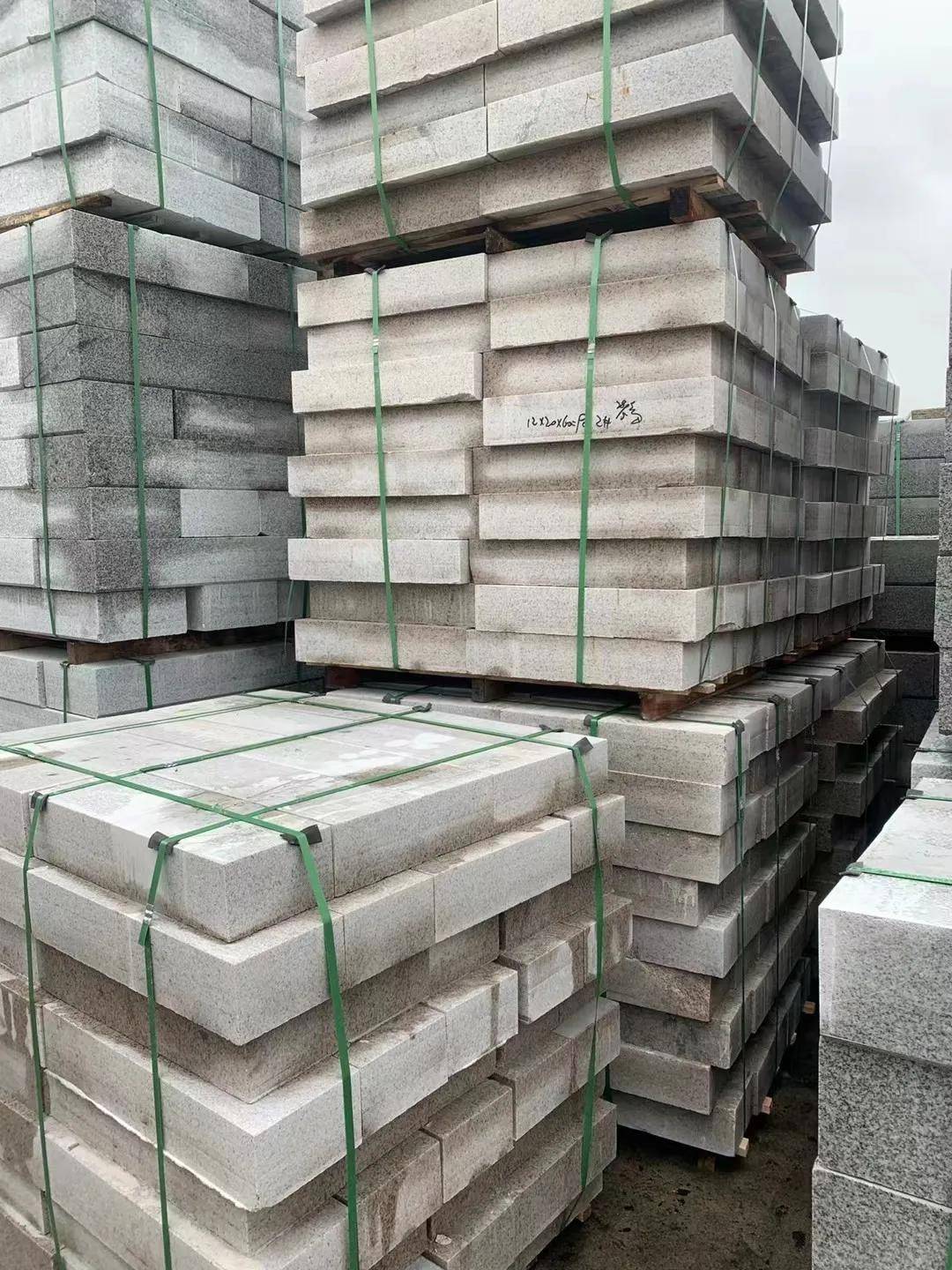 路缘石价格多少钱一米,颜色及规格有哪些_道路_环境_进行