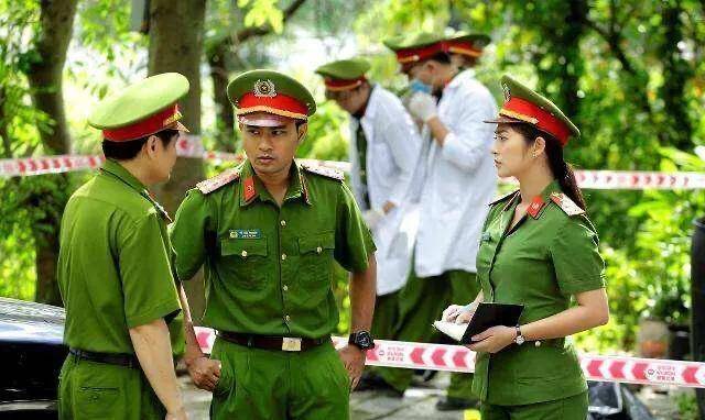 越南有3万多公安军,为何新制服上都使用绿色领章?