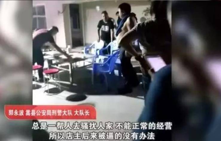 河南黑老大王红强:喝鹿血茅台酒,烧百元大钞,因自拍成为阶下囚_小张