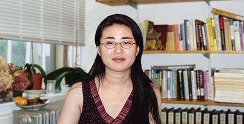 她是祖国培养的神童,13岁读北大,留学后入美国籍,嫁53岁美国人