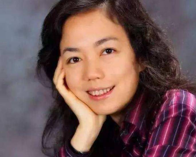 华裔女神李飞飞:从清洁工到斯坦福大学终身教授的蜕变之路