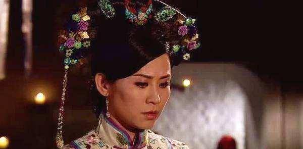 道光对这位皇后是极其宠爱,3个月升妃,17岁便封为贵妃,而后是皇贵妃