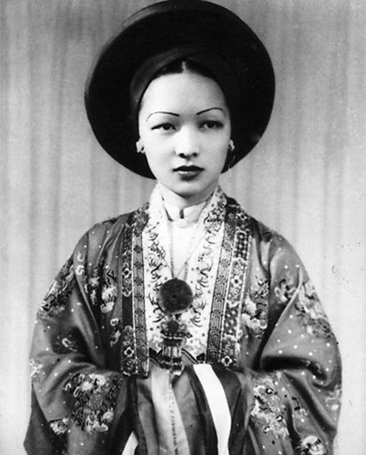 越南第一夫人陈丽春:蛇蝎美人,因傲慢引起兵变,最后家破人亡