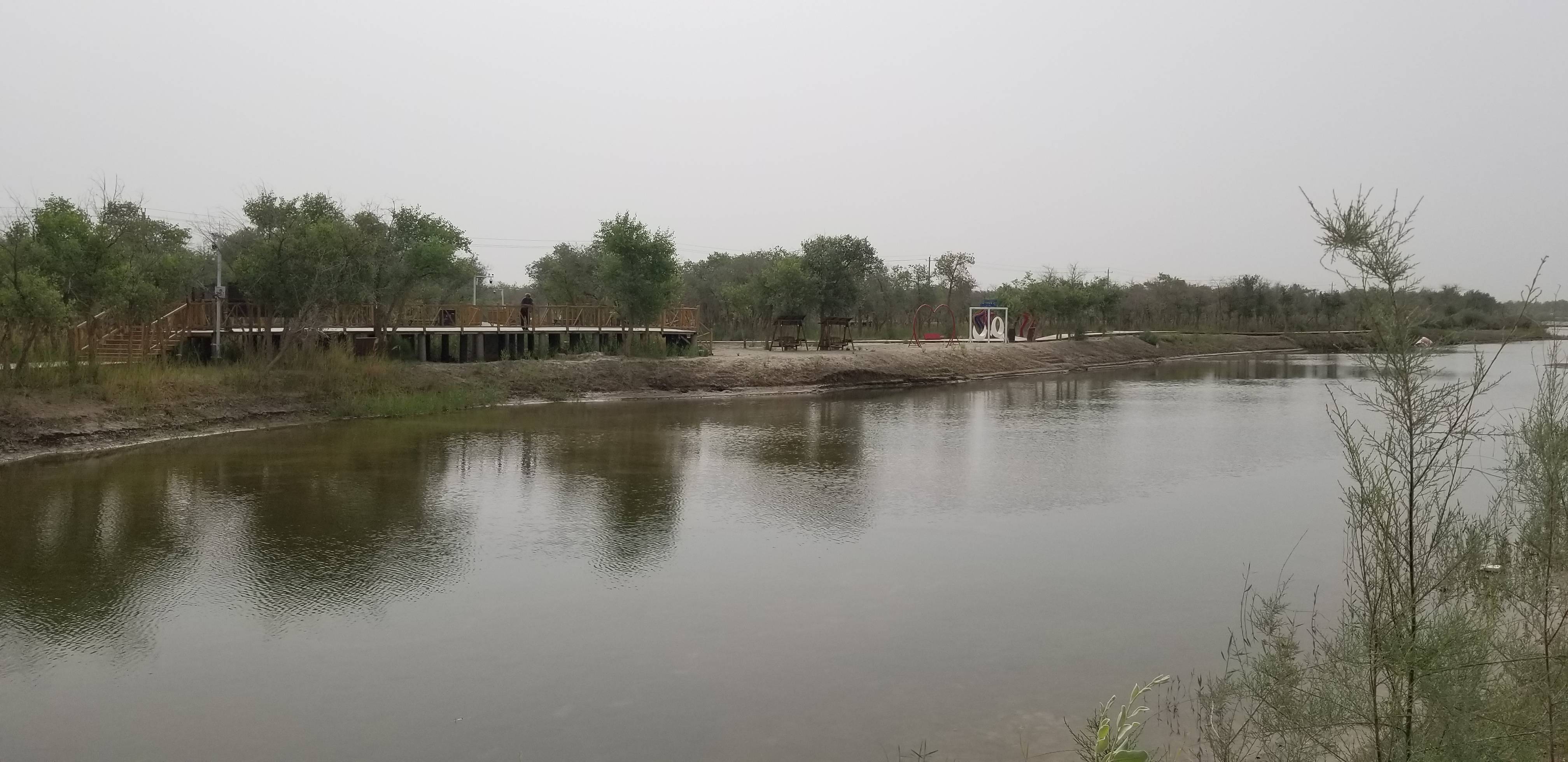 塔克拉玛干沙漠北缘的绿洲型旅游名城,塔里木河从这里出发,充满传奇