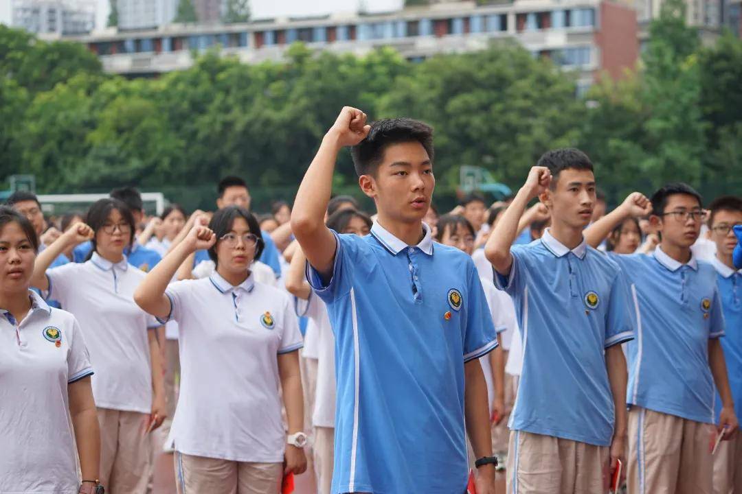 弘扬五四精神,争做有为青年!列五中学开展五四主题系列活动