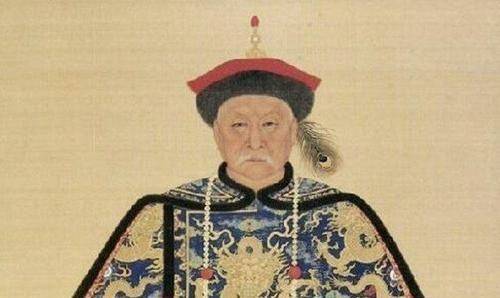 她是康熙出身最高的皇后,继位半年香消玉殒,死后坤宁无人敢住