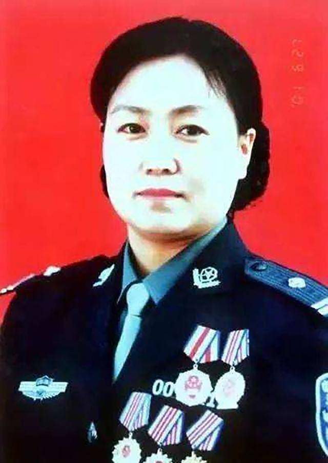 "女神警"任长霞40岁车祸遇难,唯一的儿子现状如何