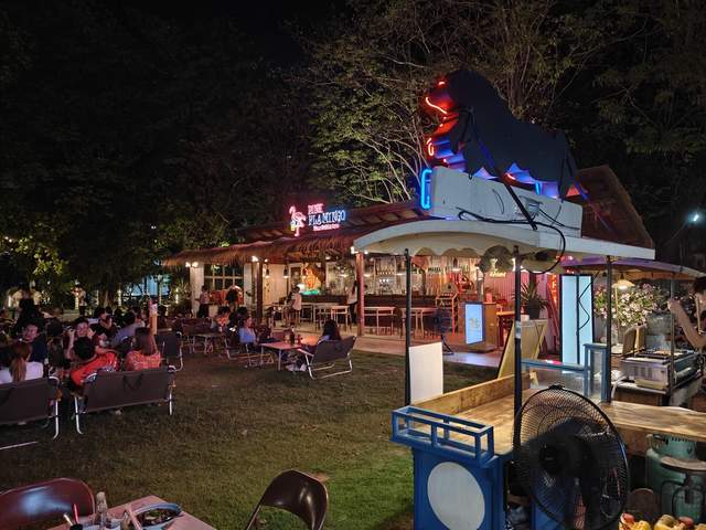 别再去火车头夜市人挤人了,曼谷夜市新地标正式开业,价格还亲民