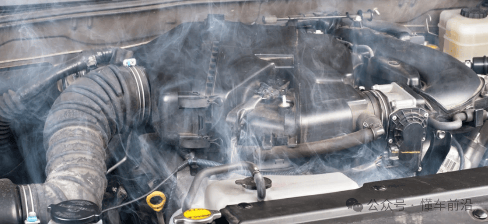 连续跑了4个小时高速,要不要让发动机休息散热?老司机:看这个标志