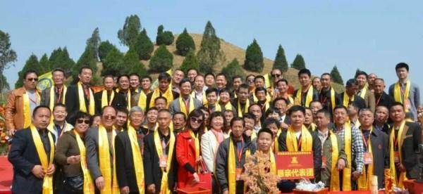 不过,卫青,霍去病死后,他的后人不出三代就没落了,而金日磾的子孙后代