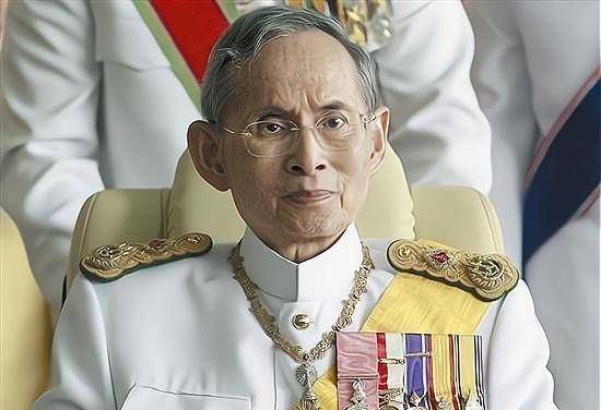 从吉祥物到大权在握:泰国前任国王的崛起之路_拉玛七世_军人_权力