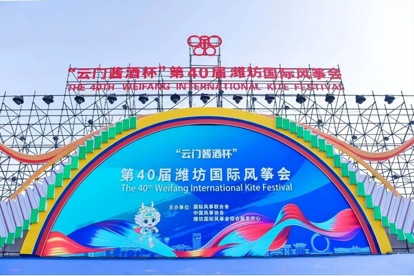 1948年建厂以来,云门酱香型白酒——云门陈酿,获奖无数,红极一时.